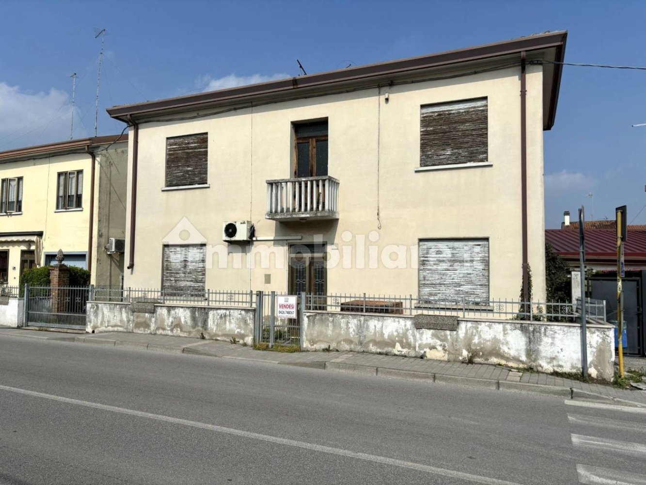3 bedrooms Villa in Porto Viro, Italy No. 271410