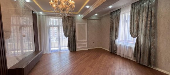 3 Schlafzimmer Wohnung in Baku, Azerbaijan, Nr. 2099 10