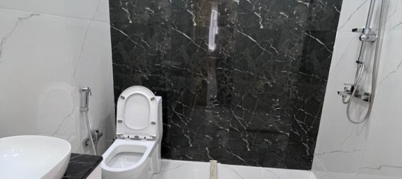 3 Schlafzimmer Wohnung in Baku, Azerbaijan, Nr. 2099 2