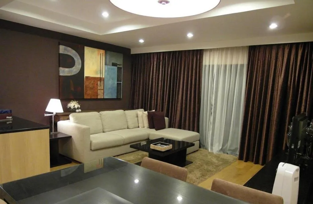 Кондоминиум  с 2 спальнями в Сатхон, Таиланд № 64325