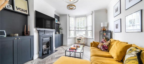3 Schlafzimmer Haus in London, United Kingdom, Nr. 12165 2