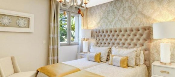 5 bedrooms Villa in Marbella, Spain No. 62664 12