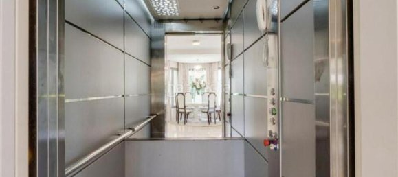 5 bedrooms Villa in Marbella, Spain No. 62664 9