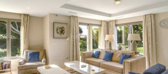 5 bedrooms Villa in Marbella, Spain No. 62664 4