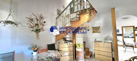 6 bedrooms Apartment in Massa, Italy No. 327395 7
