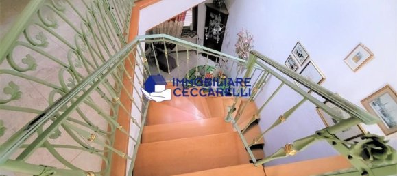 6 bedrooms Apartment in Massa, Italy No. 327395 13