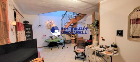 6 bedrooms Apartment in Massa, Italy No. 327395 9