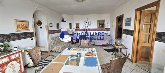 6 bedrooms Apartment in Massa, Italy No. 327395 3