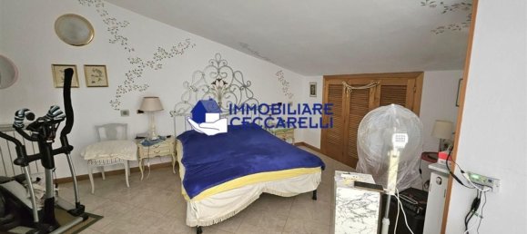 6 bedrooms Apartment in Massa, Italy No. 327395 19
