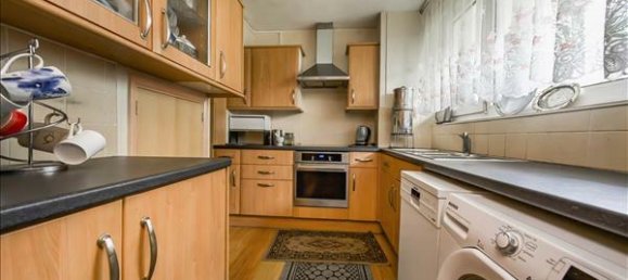 3 bedrooms House in Roehampton, United Kingdom No. 7309 7