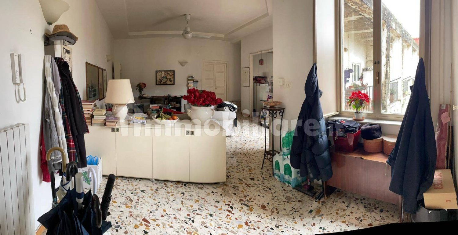 4 bedrooms Apartment in Naples, Italy No. 345904