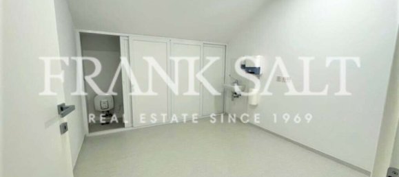 340m² Office in Naxxar, Malta No. 12379 6