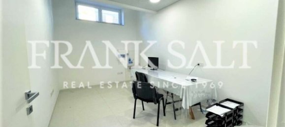 340m² Office in Naxxar, Malta No. 12379 15