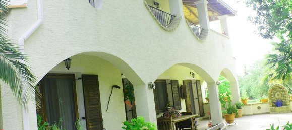 310m² Commercial property in Corfu, Greece No. 7957 14