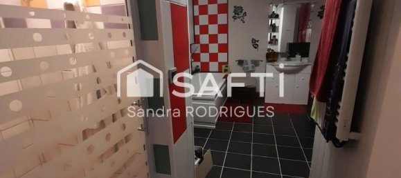 5 bedrooms House in Danizy, France No. 84008 17