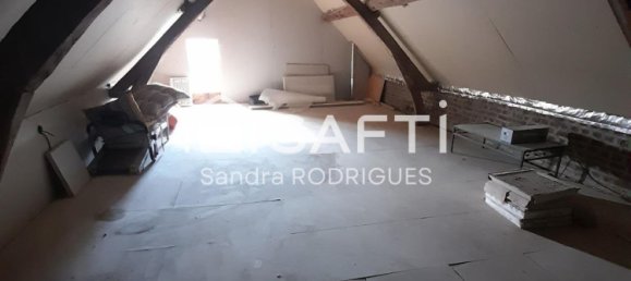 5 bedrooms House in Danizy, France No. 84008 16