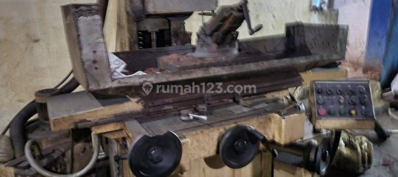 608m² Office in Cengkareng, Indonesia No. 1394 18