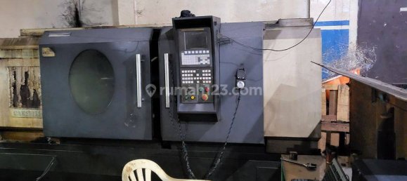 608m² Office in Cengkareng, Indonesia No. 1394 9