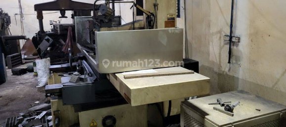 608m² Office in Cengkareng, Indonesia No. 1394 19