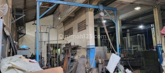 608m² Office in Cengkareng, Indonesia No. 1394 2