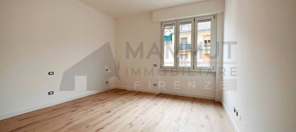 2 bedrooms Apartment in Florence, Italy No. 324446 4