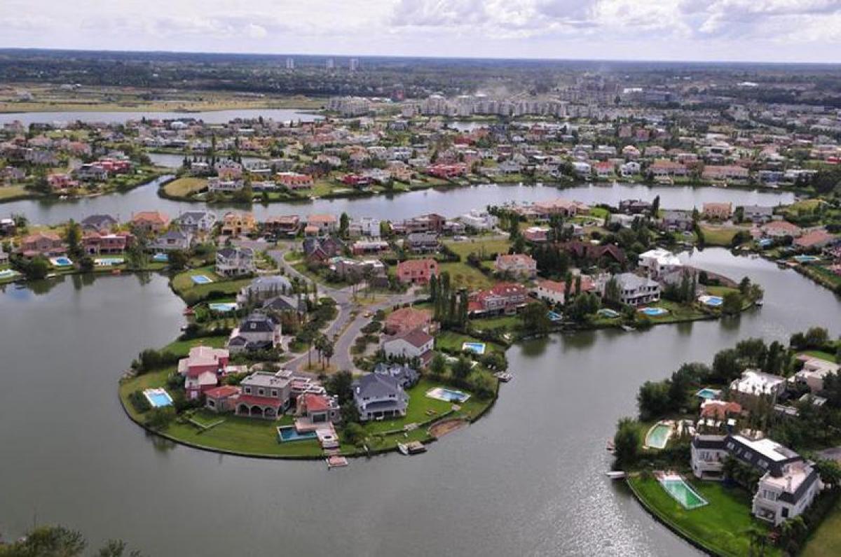  Land in Tigre, Argentina No. 30804