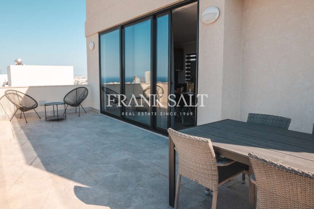 Пентхаус с 2 спальнями в Свийи, Мальта № 10550