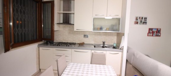 3 rooms Apartment in Colle di Val d'Elsa, Italy No. 114032 4