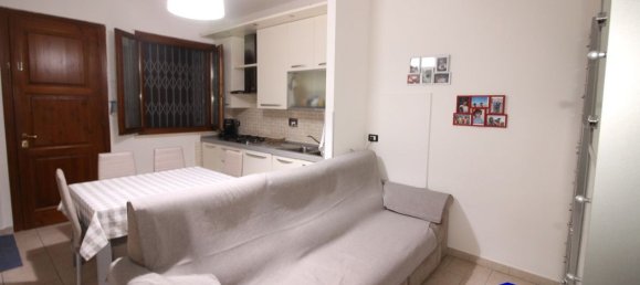 3 rooms Apartment in Colle di Val d'Elsa, Italy No. 114032 5