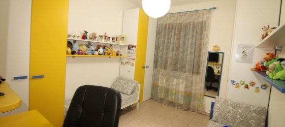 3 rooms Apartment in Colle di Val d'Elsa, Italy No. 114032 12