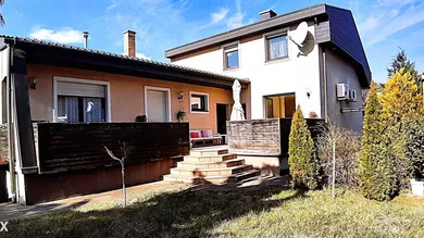 Casa de 3 dormitorios en Traiskirchen, Austria No. 127641