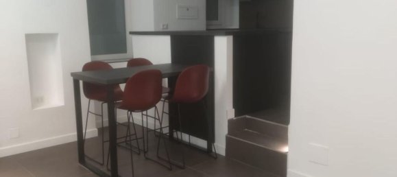 3 rooms Apartment in Naples, Italy No. 9672 7