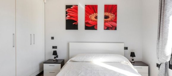 Apartamento de 2 dormitorios en La Zenia, Spain No. 189881 2