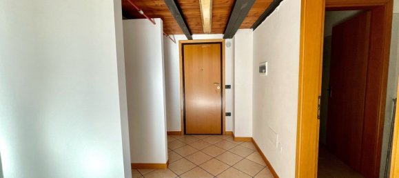 Коммерческая недвижимость с 3 комнатами в Гаттео, Италия № 179312 13