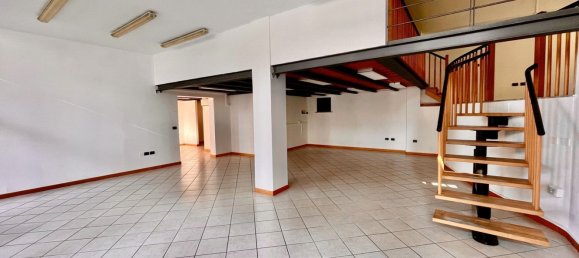 Коммерческая недвижимость с 3 комнатами в Гаттео, Италия № 179312 2