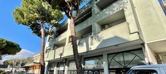 Коммерческая недвижимость с 3 комнатами в Гаттео, Италия № 179312 18