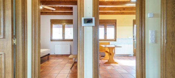 4 غرف نوم منزل في Aldeamayor de San Martin, Spain رقم 69323 38