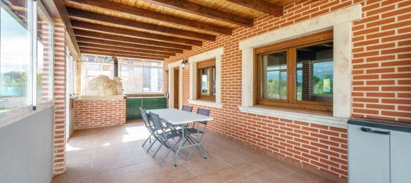 4 غرف نوم منزل في Aldeamayor de San Martin, Spain رقم 69323 36