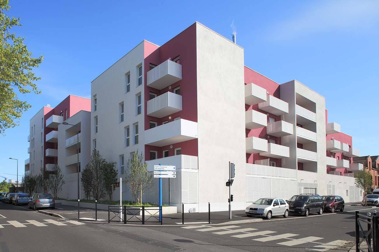 2 bedrooms Apartment in Evry, France No. 180568