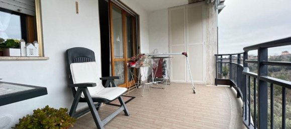 4-salle Appartement à Perugia, Italy No. 162580 3