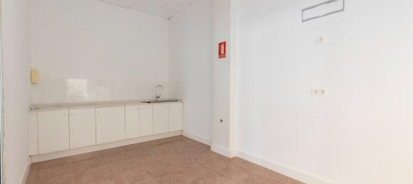 Gewerbliche Immobilie in Maracena, Spain 113m², Nr. 86378 8