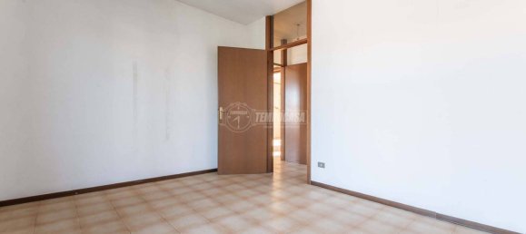3 bedrooms Apartment in Solbiate Olona, Italy No. 220490 9