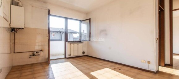 3 bedrooms Apartment in Solbiate Olona, Italy No. 220490 3