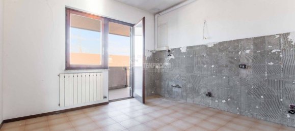 3 bedrooms Apartment in Solbiate Olona, Italy No. 220490 7