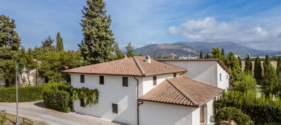 3 bedrooms House in Campi Bisenzio, Italy No. 357404 6