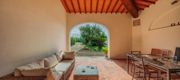 3 bedrooms House in Campi Bisenzio, Italy No. 357404 2