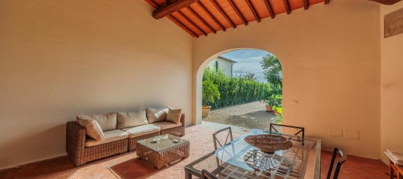 3 bedrooms House in Campi Bisenzio, Italy No. 357404 3