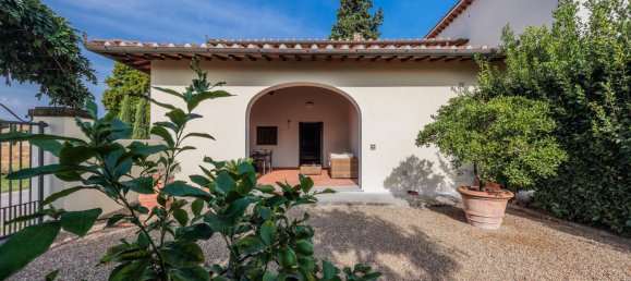 3 bedrooms House in Campi Bisenzio, Italy No. 357404 32