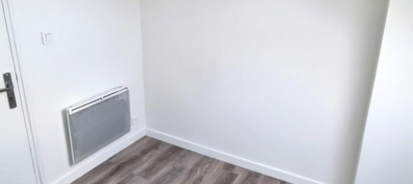 Studio in Paris, France No. 167072 21