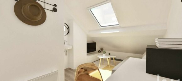 Studio in Paris, France No. 167072 10
